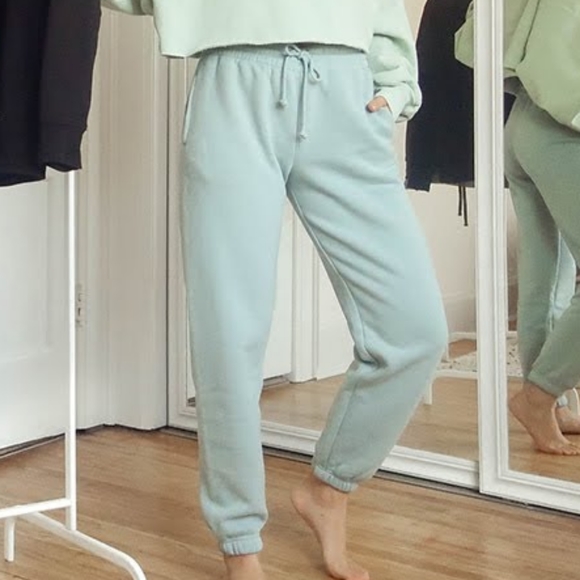 TNA boyfriend sweatpants - SOLD - Picture 3 of 6